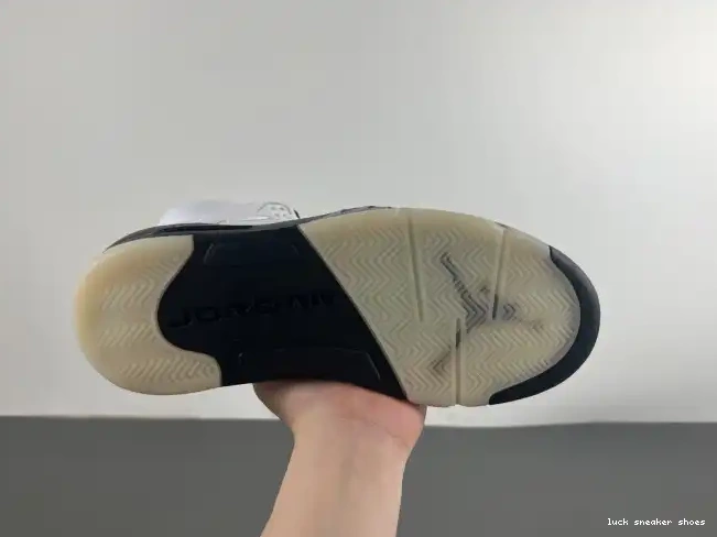 Reps LUCY 5 'WHITE JORDAN RETRO DD0587-110 AIR BLACK' 0509